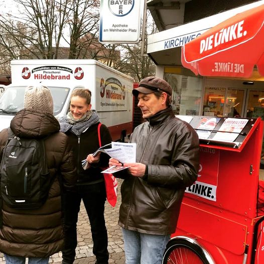 Violetta Bock im Gespräch am Wehlheider Wochenmarkt